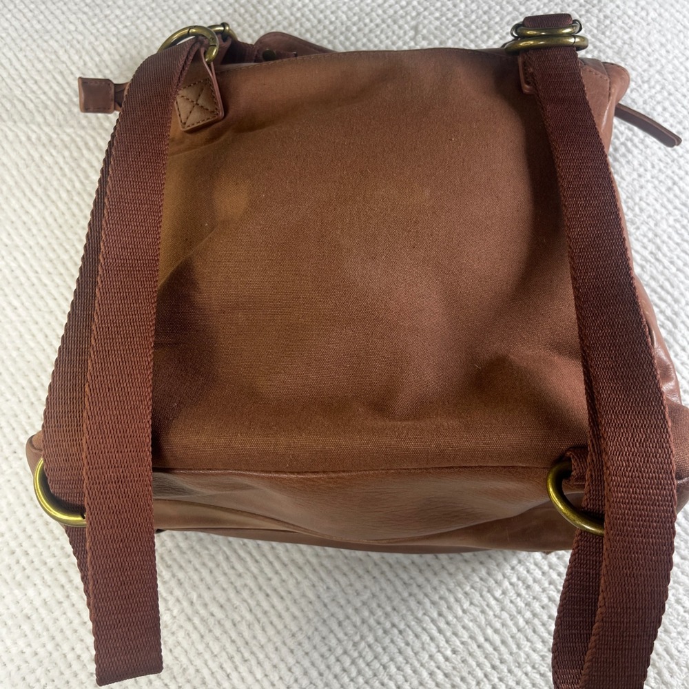 The Sak Brown Leather Backpack Convertible Messenger Bag Brass Hardware Tassel - Picture 2 of 10